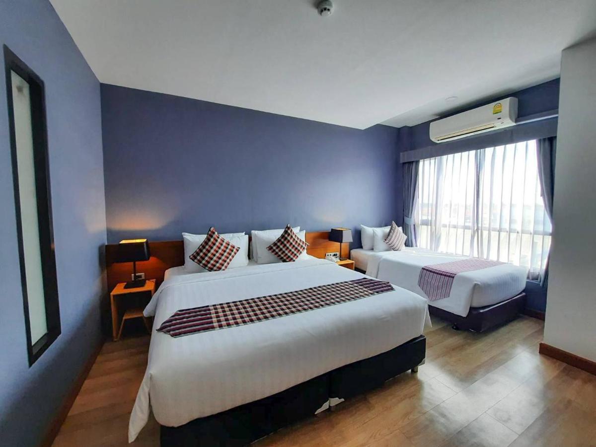Comet Hotel Сурат-Тхані Екстер'єр фото